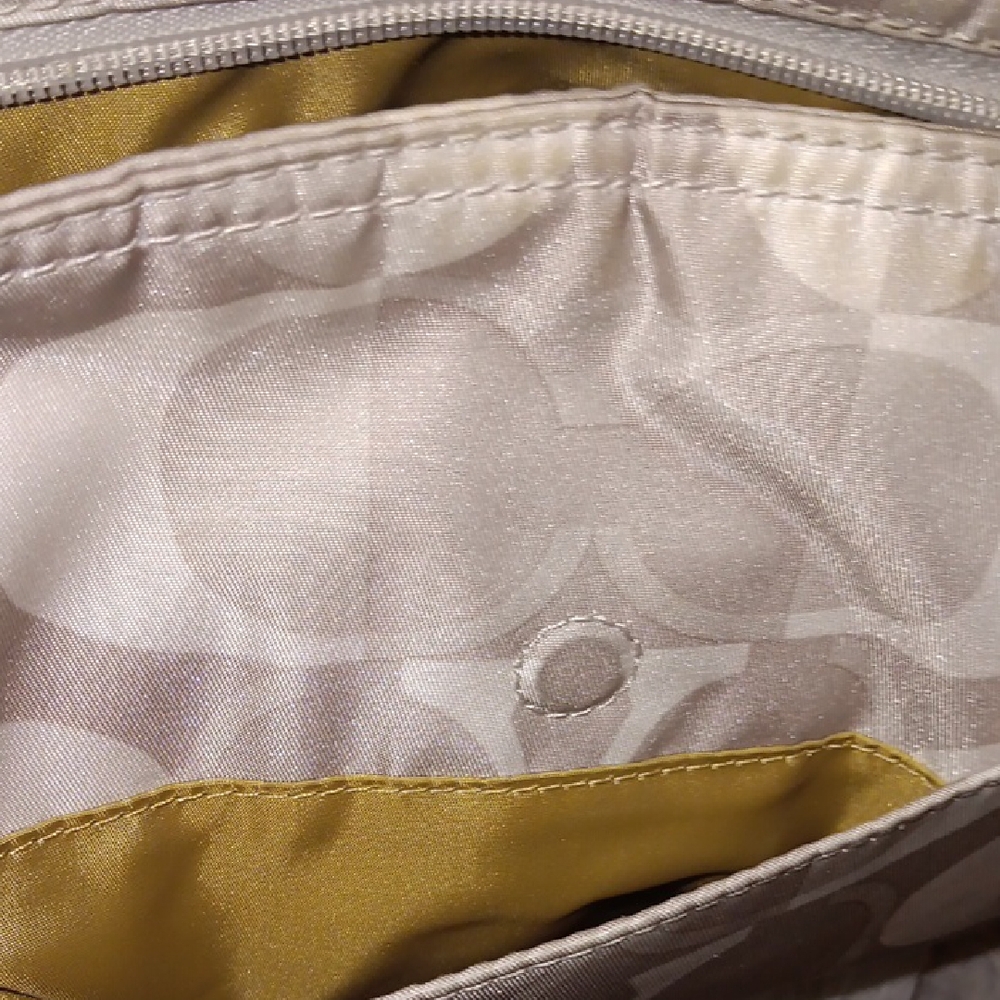 Coach Tan and Cream Crossbody Bag - Picture 4 of 9